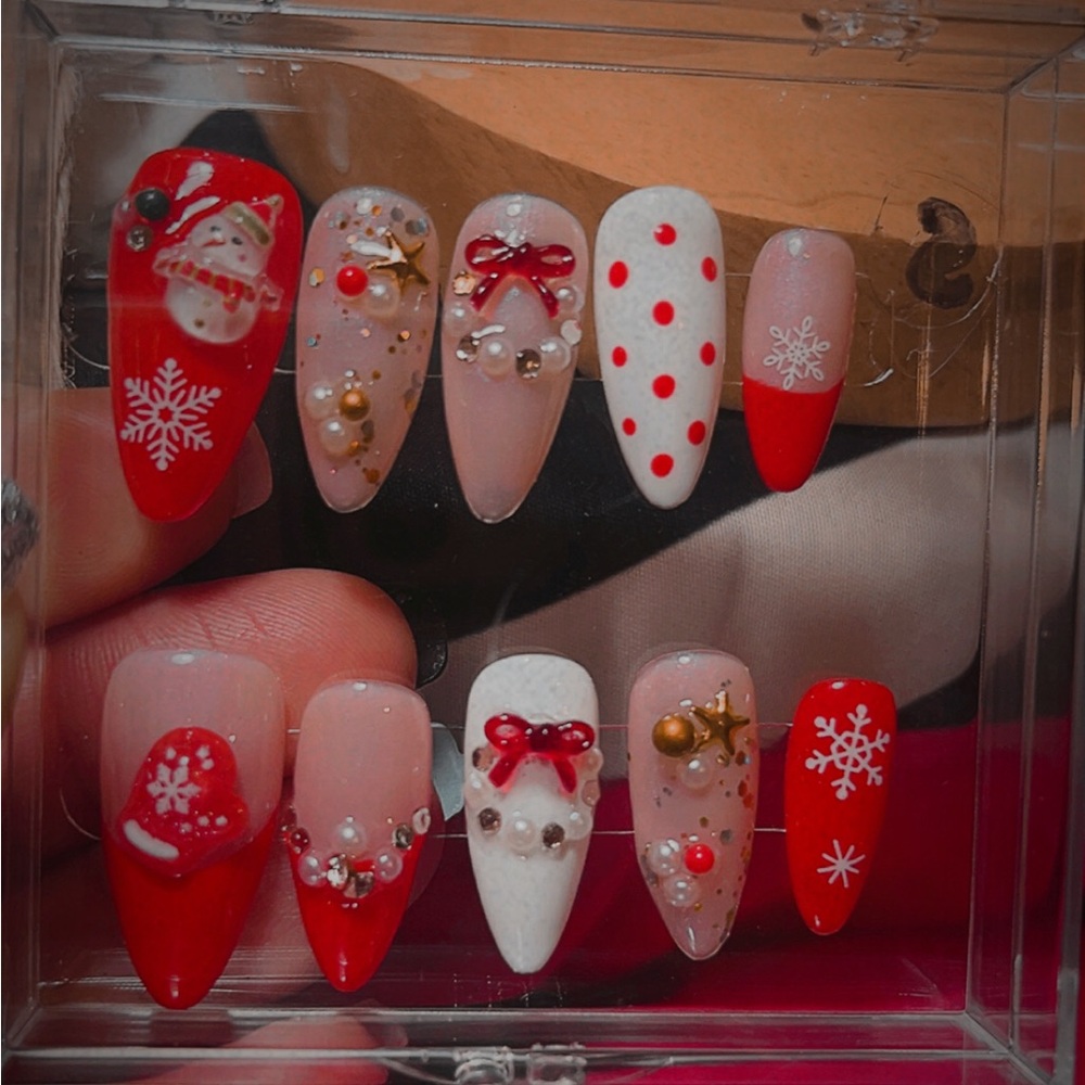 Festive Red and White Christmas Nail Set
